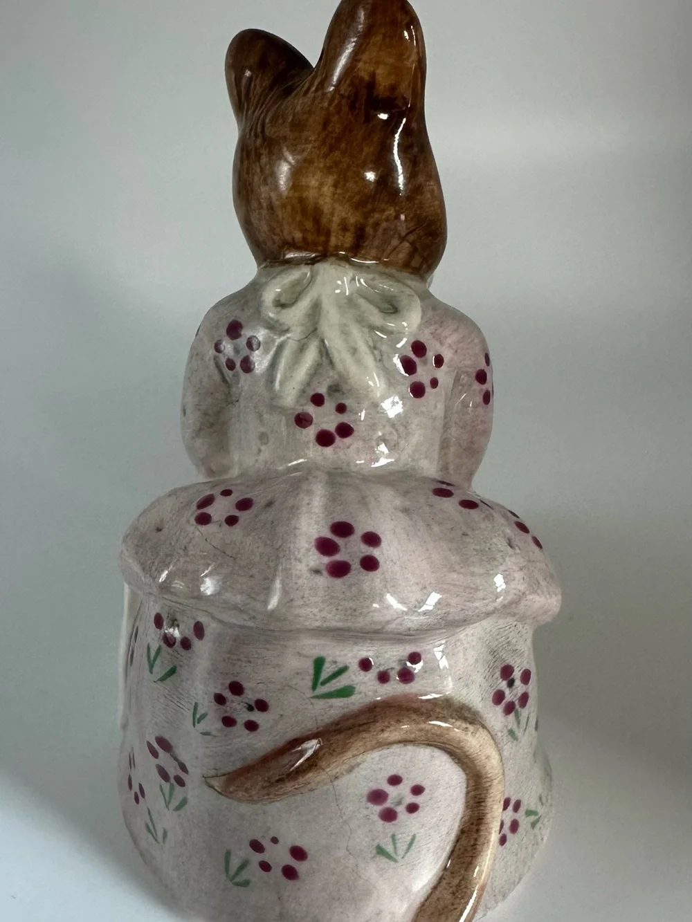 Royal Albert Beatrix Potter “Hunca Munca Sweeping” England